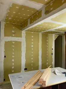 ビーナスコート下地処理中 ビーナスコート施工事例