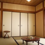 和室は壁と床をリノベーション。新しい素材で現代的な和の空間に。