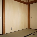 壁と畳の詳細。既存の柱や長押を活かしたリノベーション。